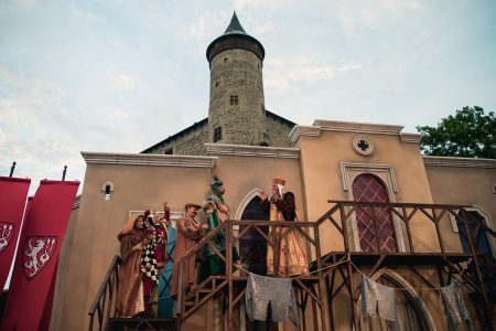 Fotka z představení Noc na Karlštejně