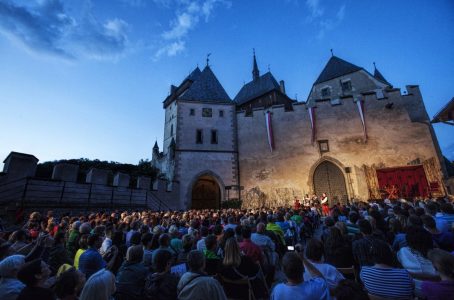 Fotka z představení Noc na Karlštejně